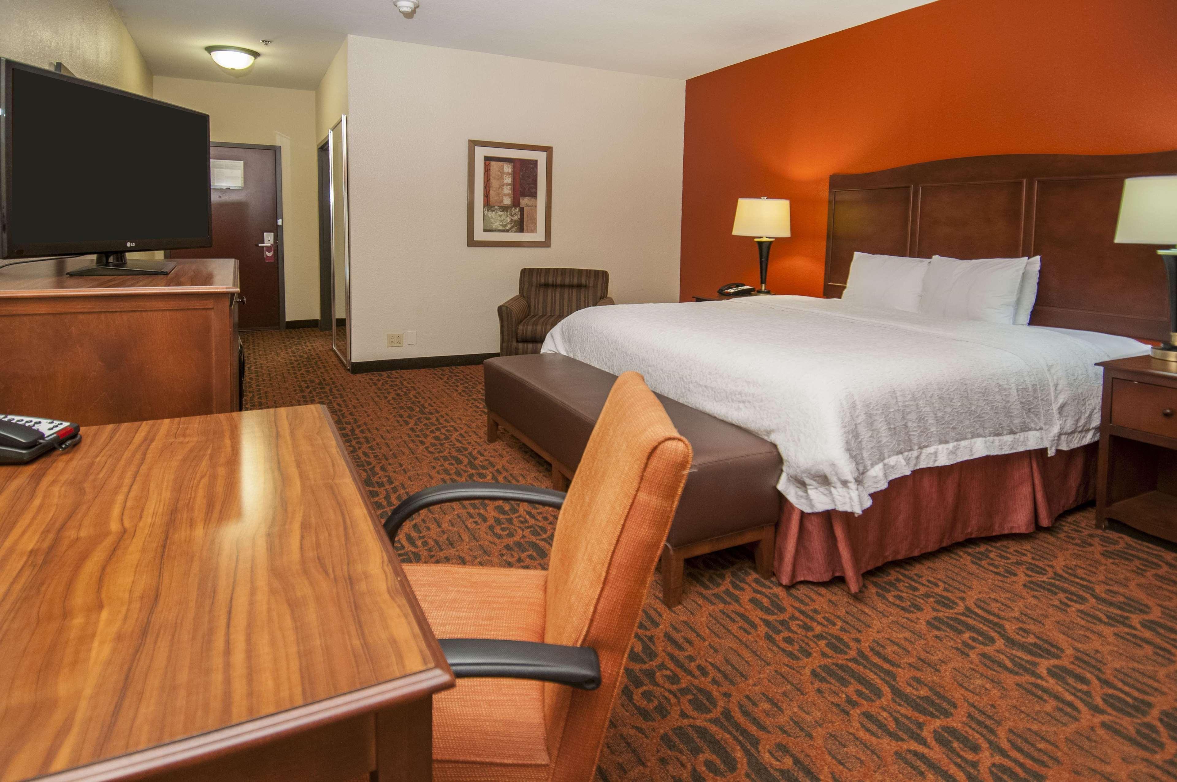 Hampton Inn And Suites Waxahachie Exterior photo