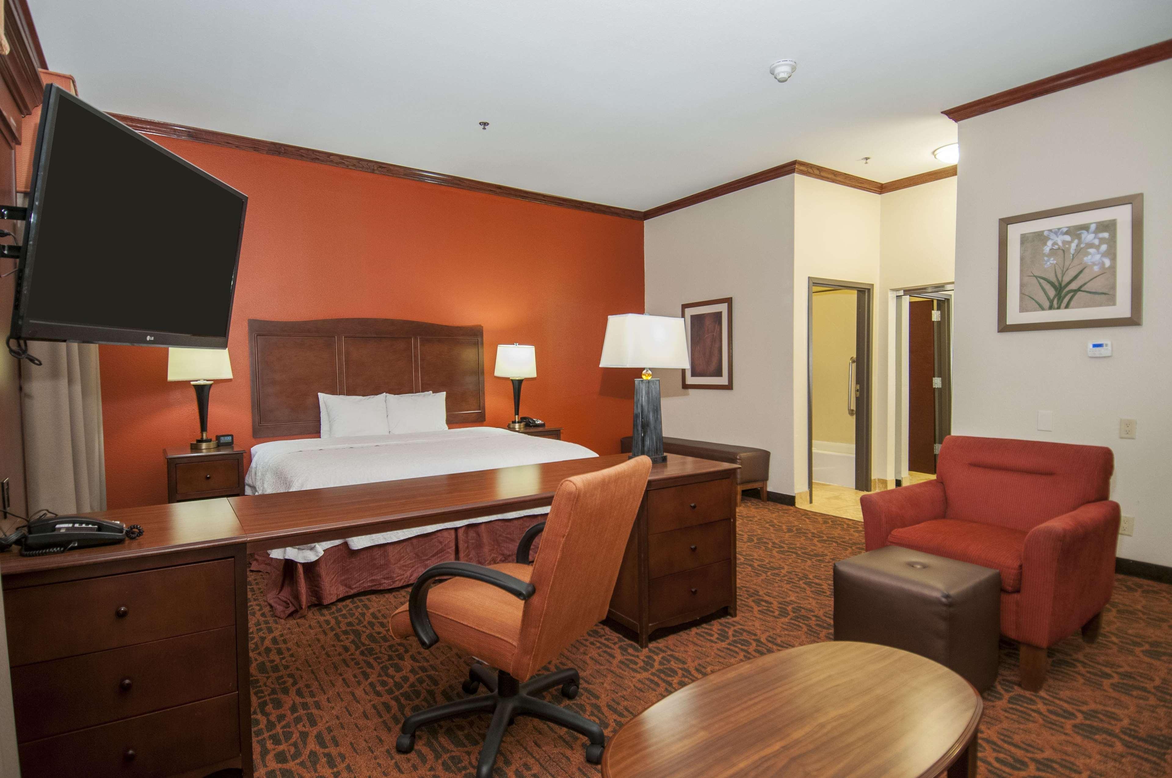 Hampton Inn And Suites Waxahachie Exterior photo
