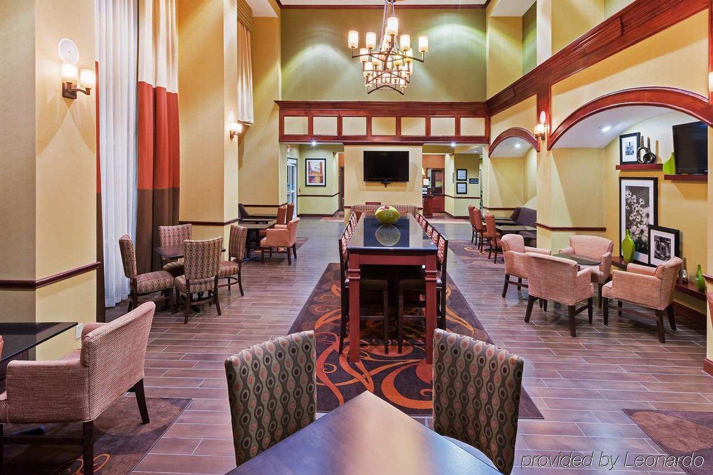 Hampton Inn And Suites Waxahachie Exterior photo